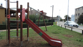 PARQUE DE JUEGOS INFANTILES