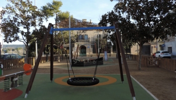 PARQUE JUEGOS INFANTILES EN BARCELONA