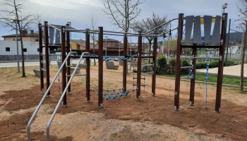 PARQUE INFANTIL EN GIRONA